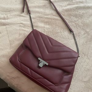 Crossbody purse